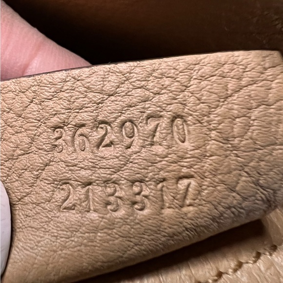 GUCCI TOTE JACKIE ,CAMEL COLOR,ONLY WORN ONCE - Picture 8 of 8